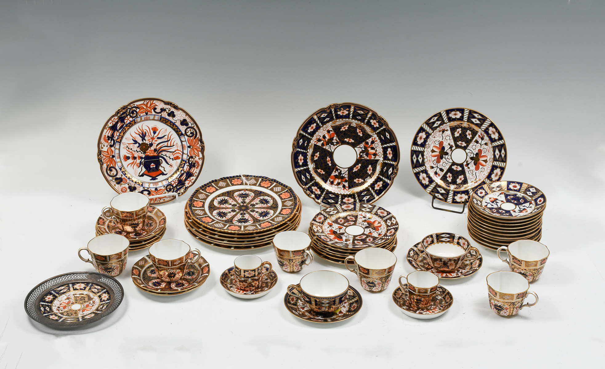 68 PC. ROYAL CROWN DERBY CHINA: