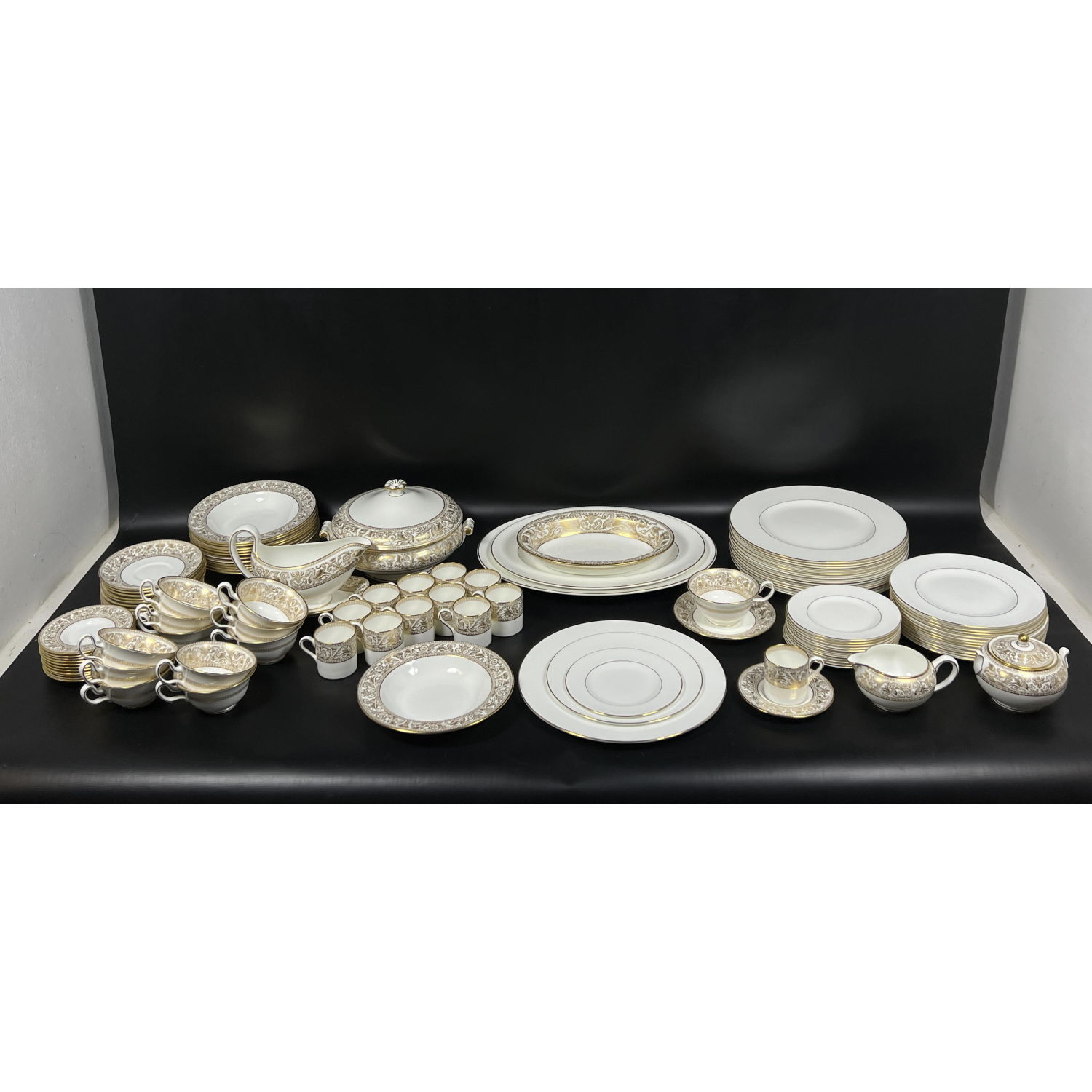 68pc WEDGWOOD "Gold Florentine"