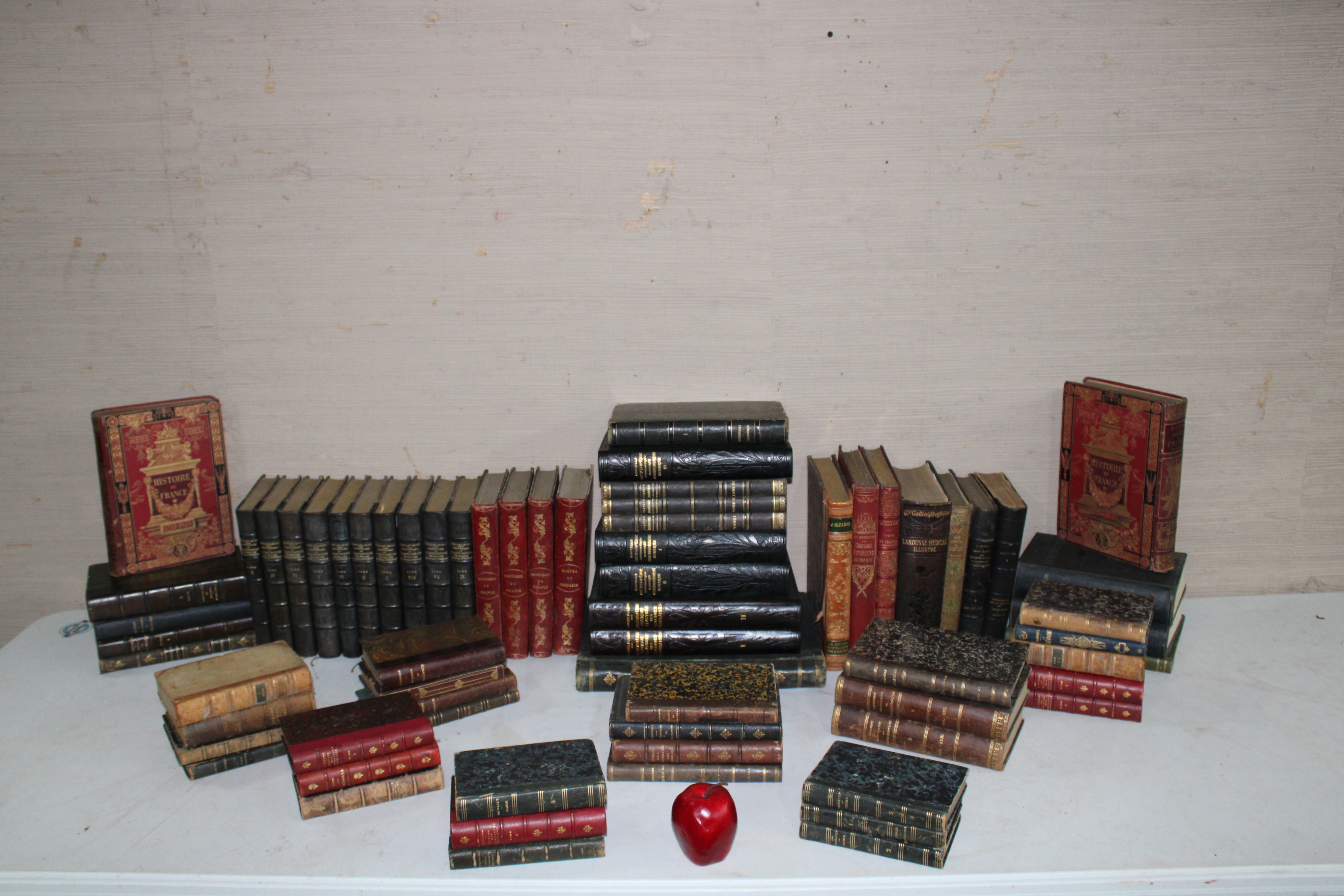69 PC. MISC. LOT OF FRENCH