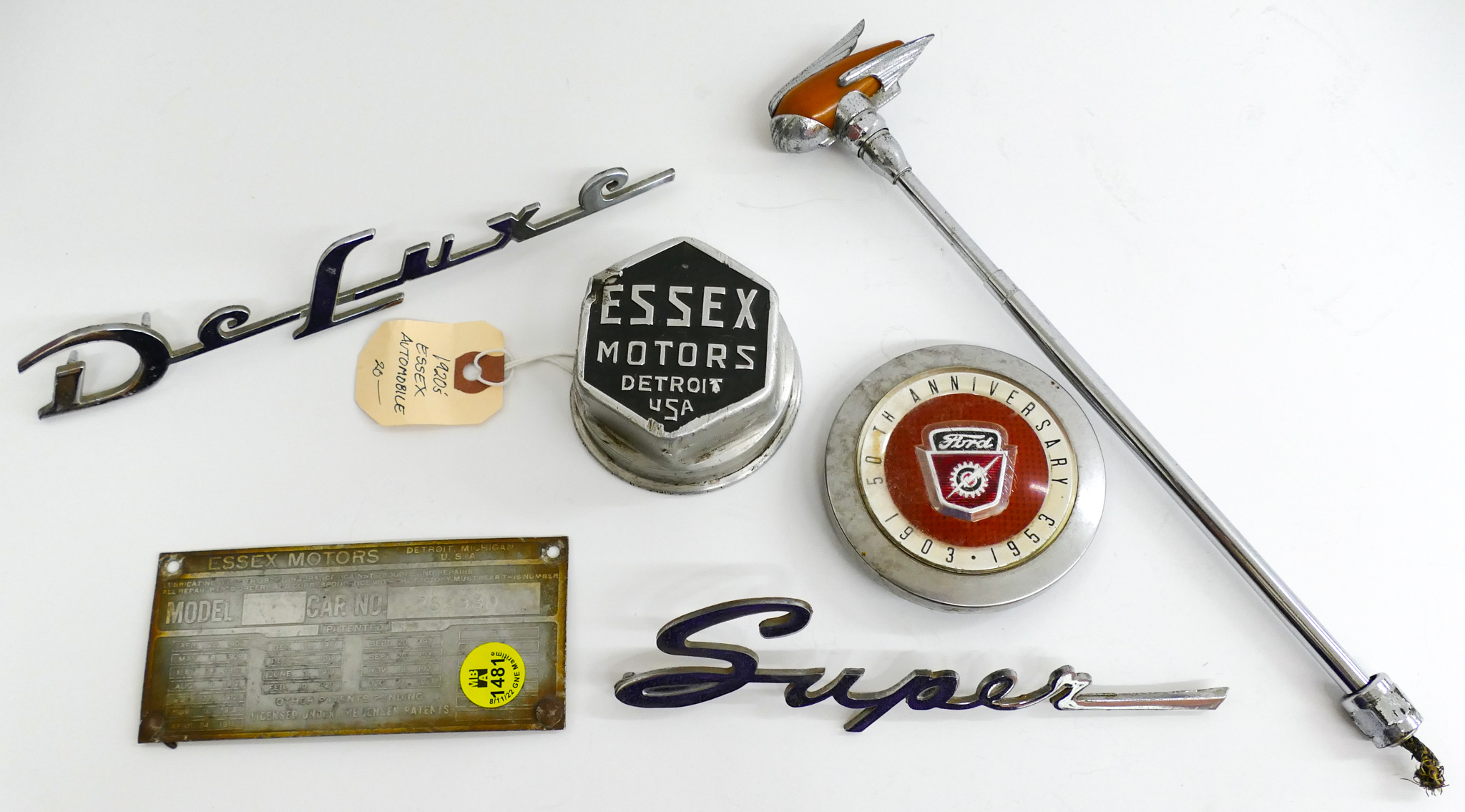 6pc Old Auto Tags & Gas Caps