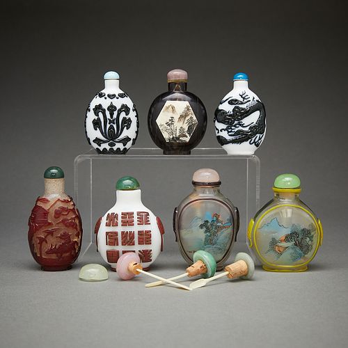 7 CHINESE GLASS OVERLAY SNUFF
