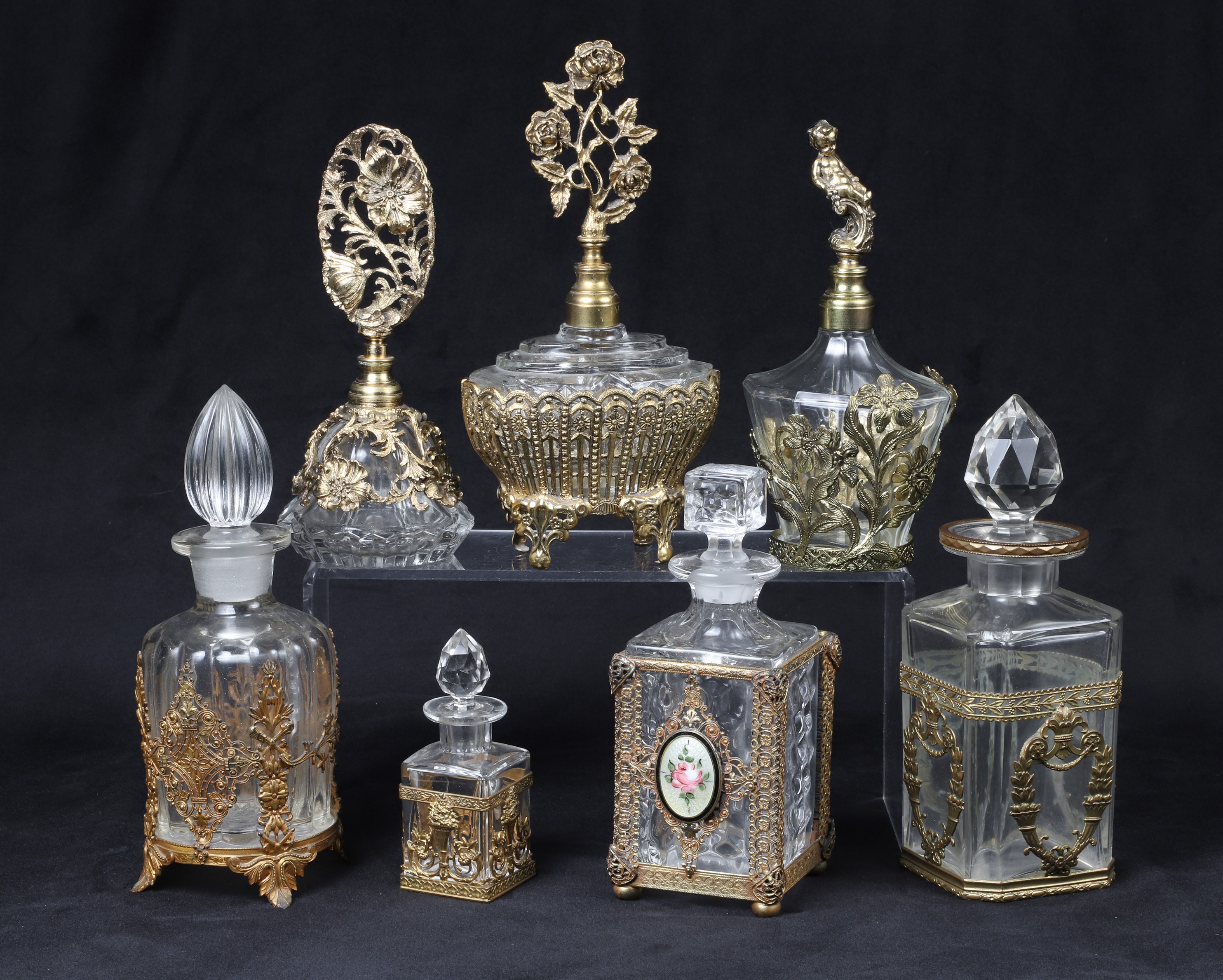 (7) Gilt mounted scent bottles to