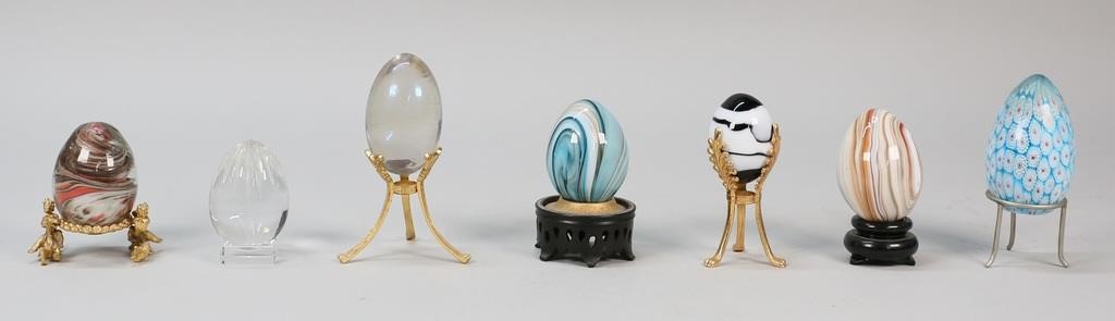 7 GLASS EGGS INCLUDING BACCARAT &
