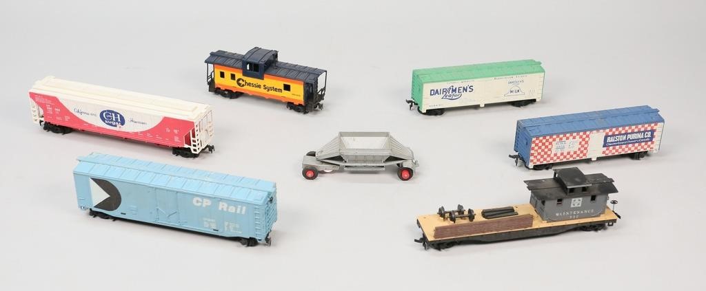 7 MODEL TRAINS5 Tyco, 1 Mantua