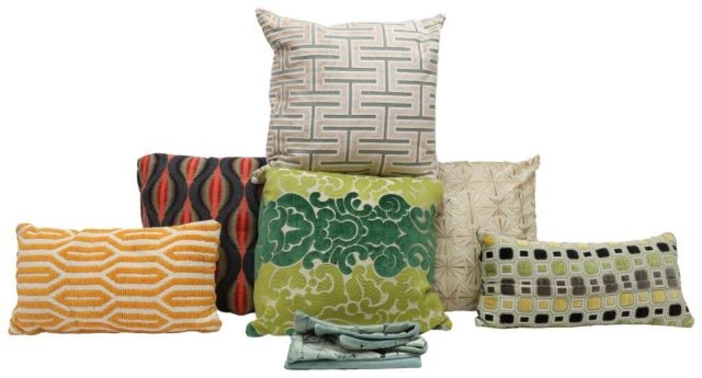 (7) MODERN DECORATIVE GEOMETRIC