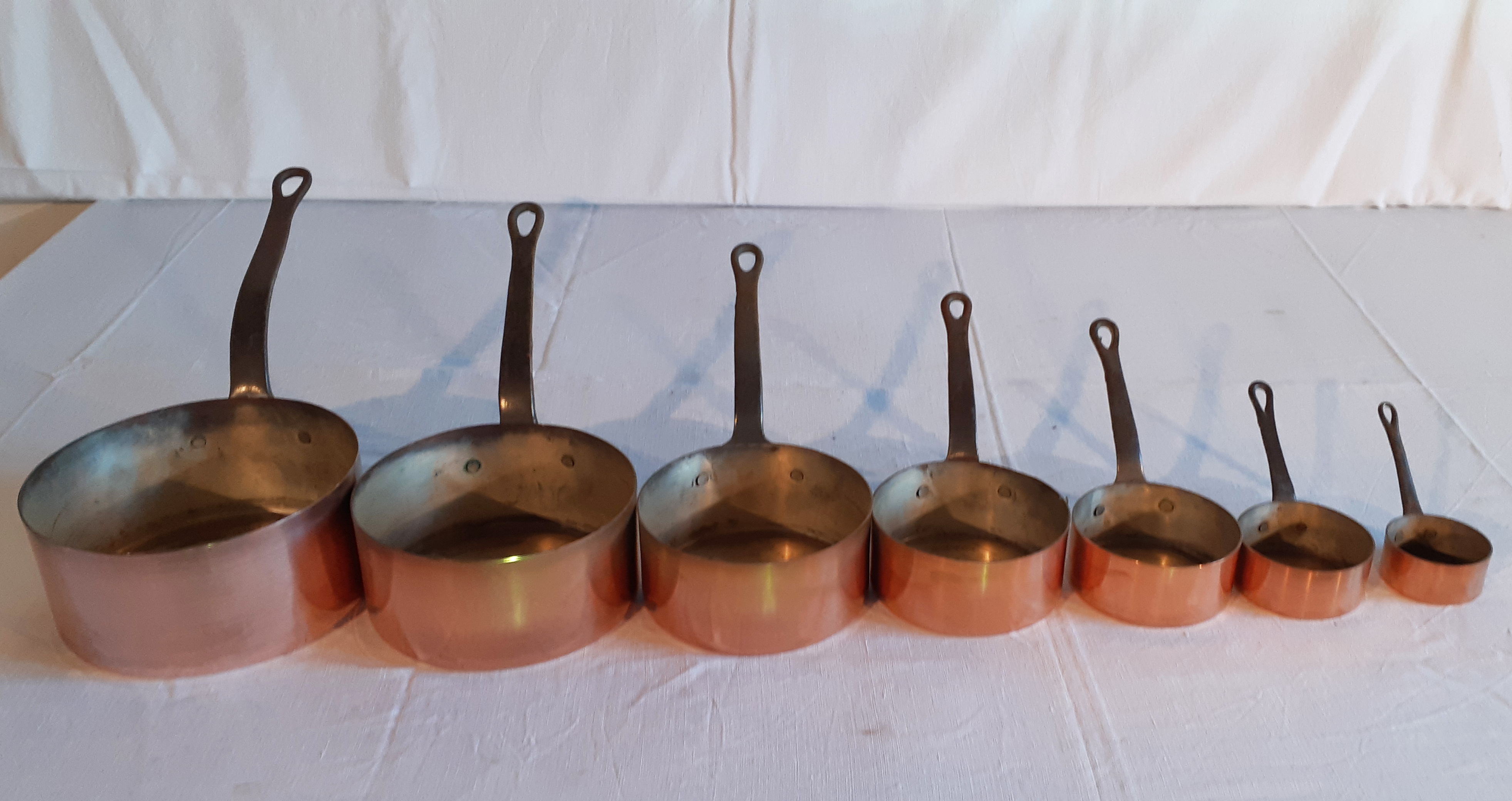 7 PC. GRADUATING SET OF FRENCH