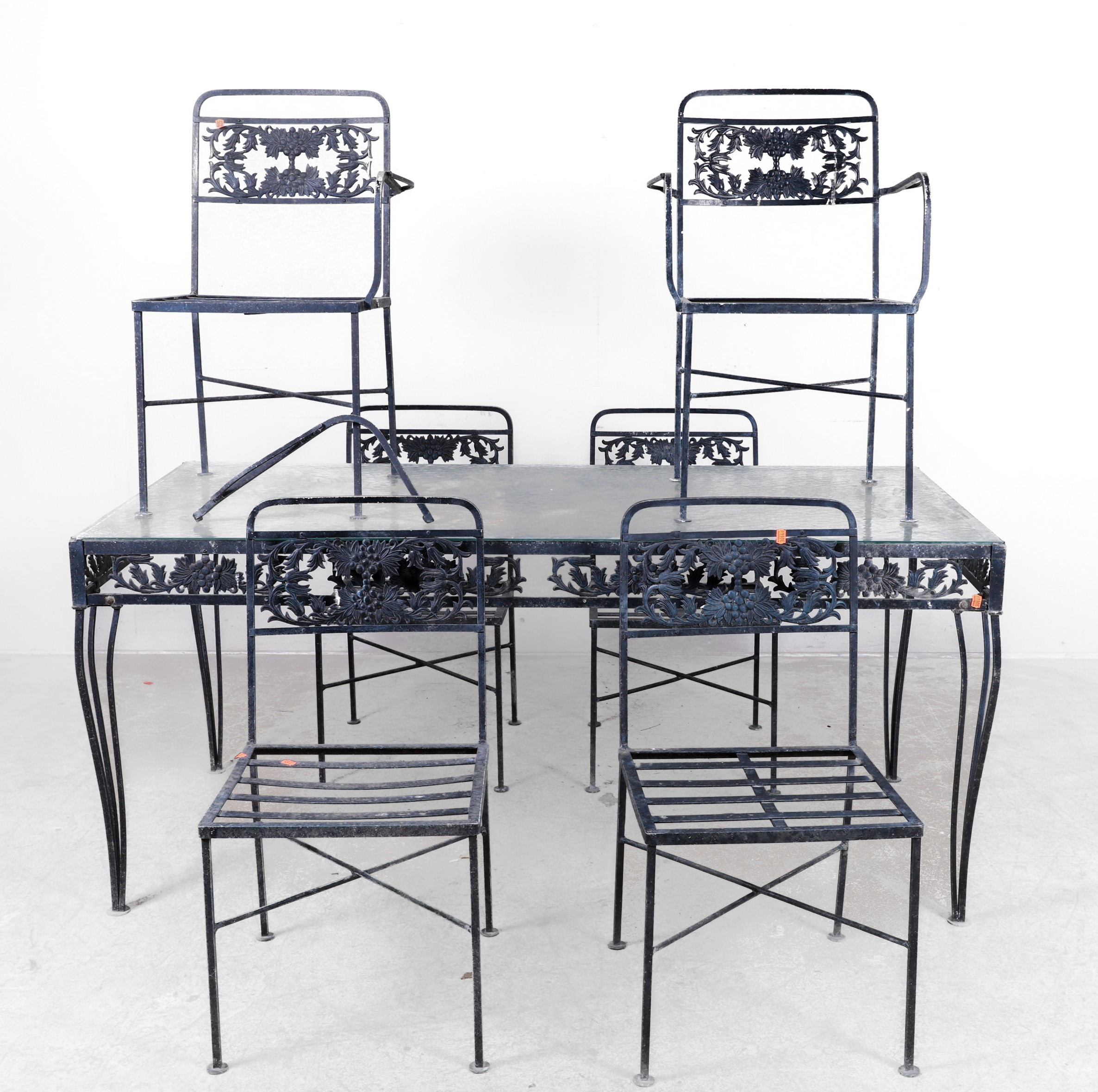 (7) pc Woodard style patio dining
