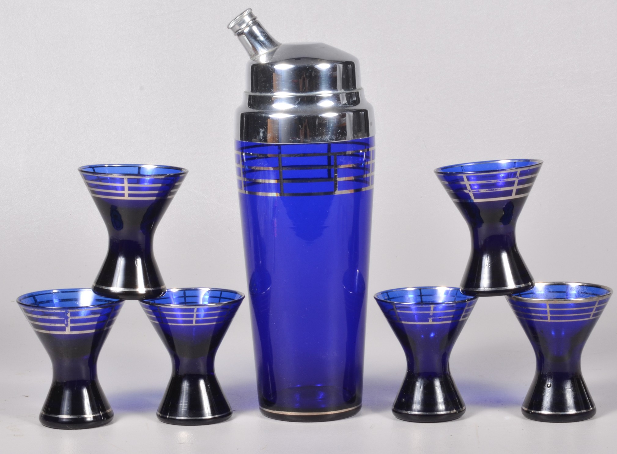7-Piece Art Deco silver resist