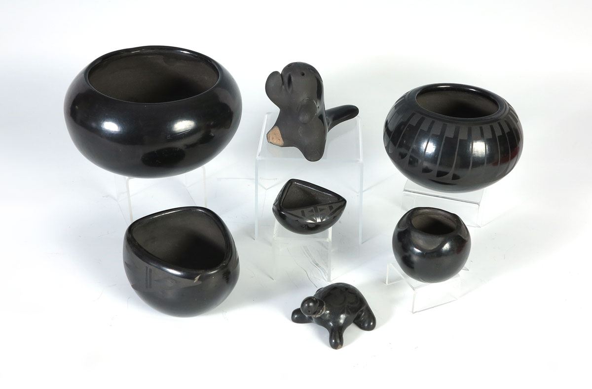 7 PIECE SANTA CLARA POTTERY: To