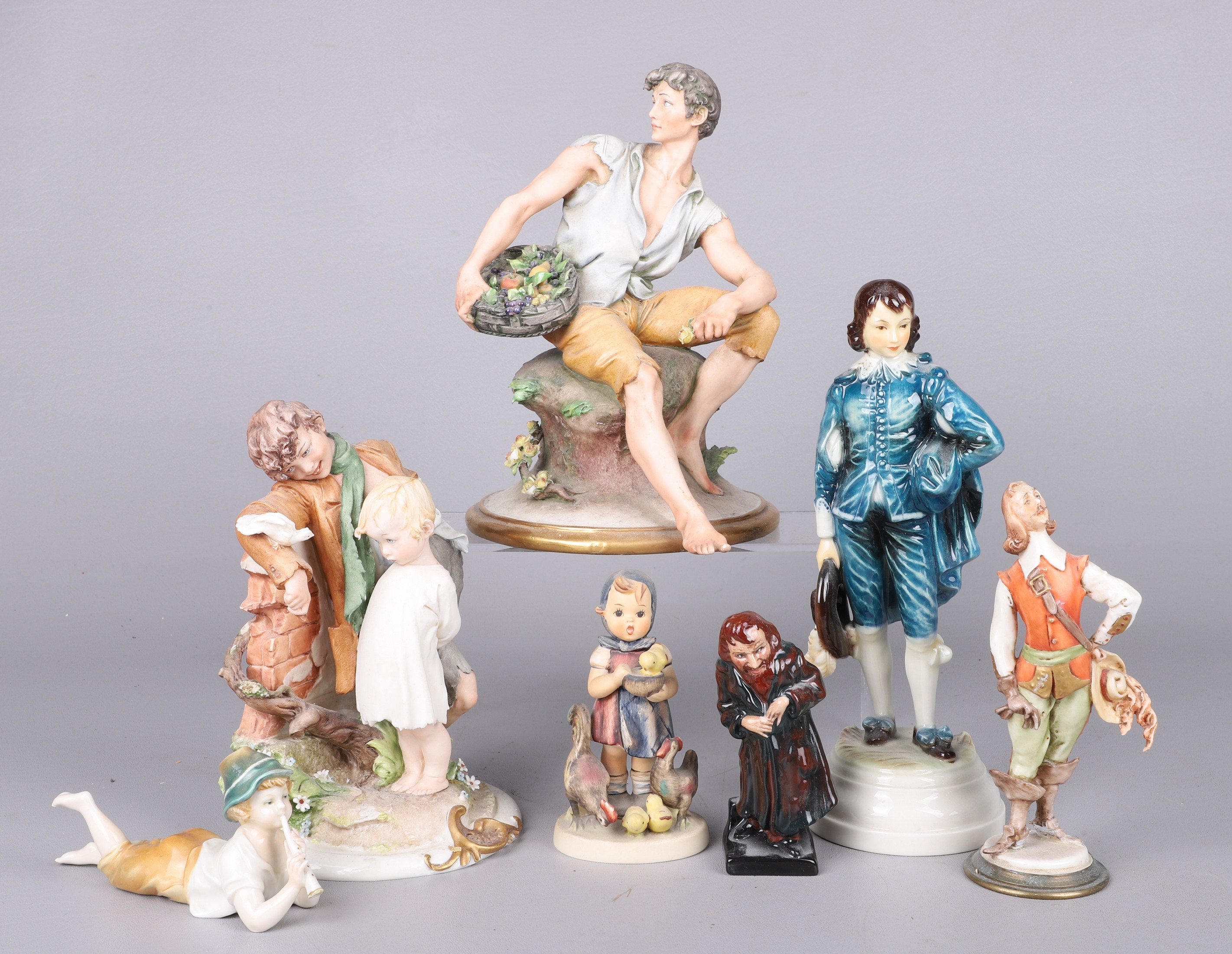(7) Porcelain and pottery figures
