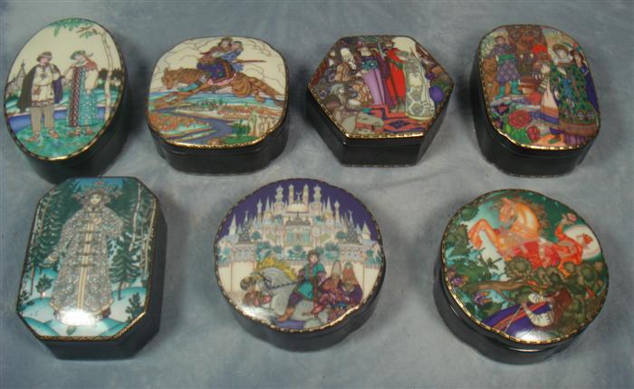 7 Porcelain dresser boxes by
