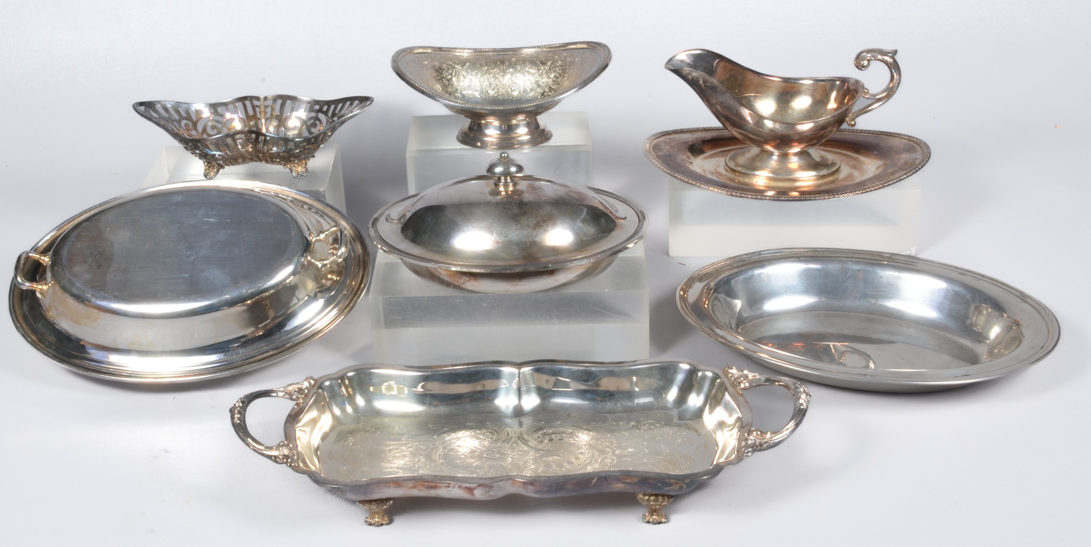 (7) Silverplate table items to