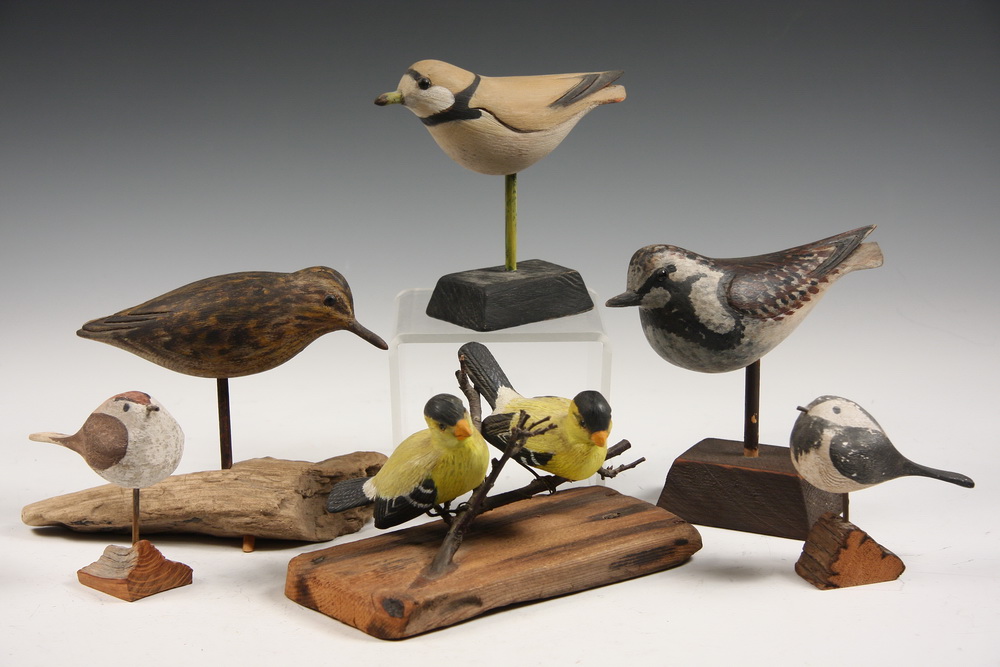 (7) SONG/SHORE BIRD CARVINGS -