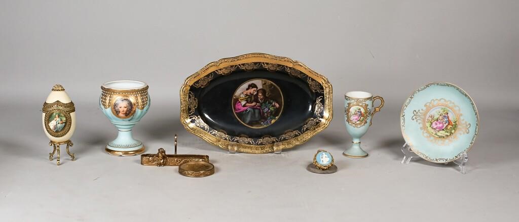 7 VICTORIAN STYLE DECORATIVE ITEMS3