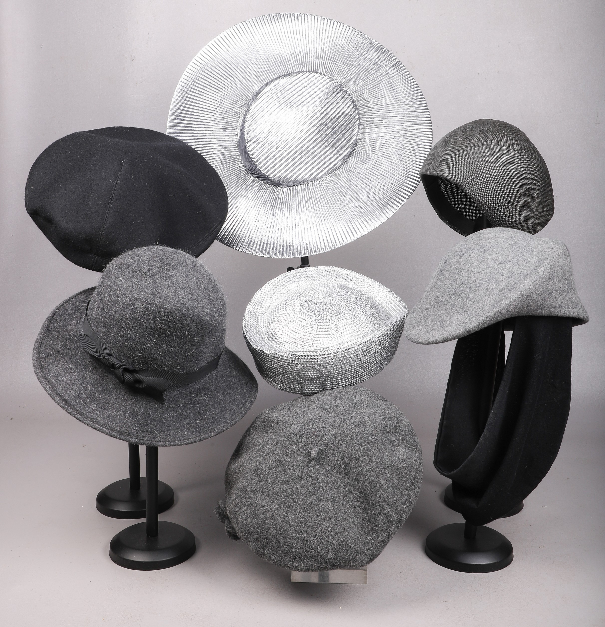 (7) Vintage ladies hats to