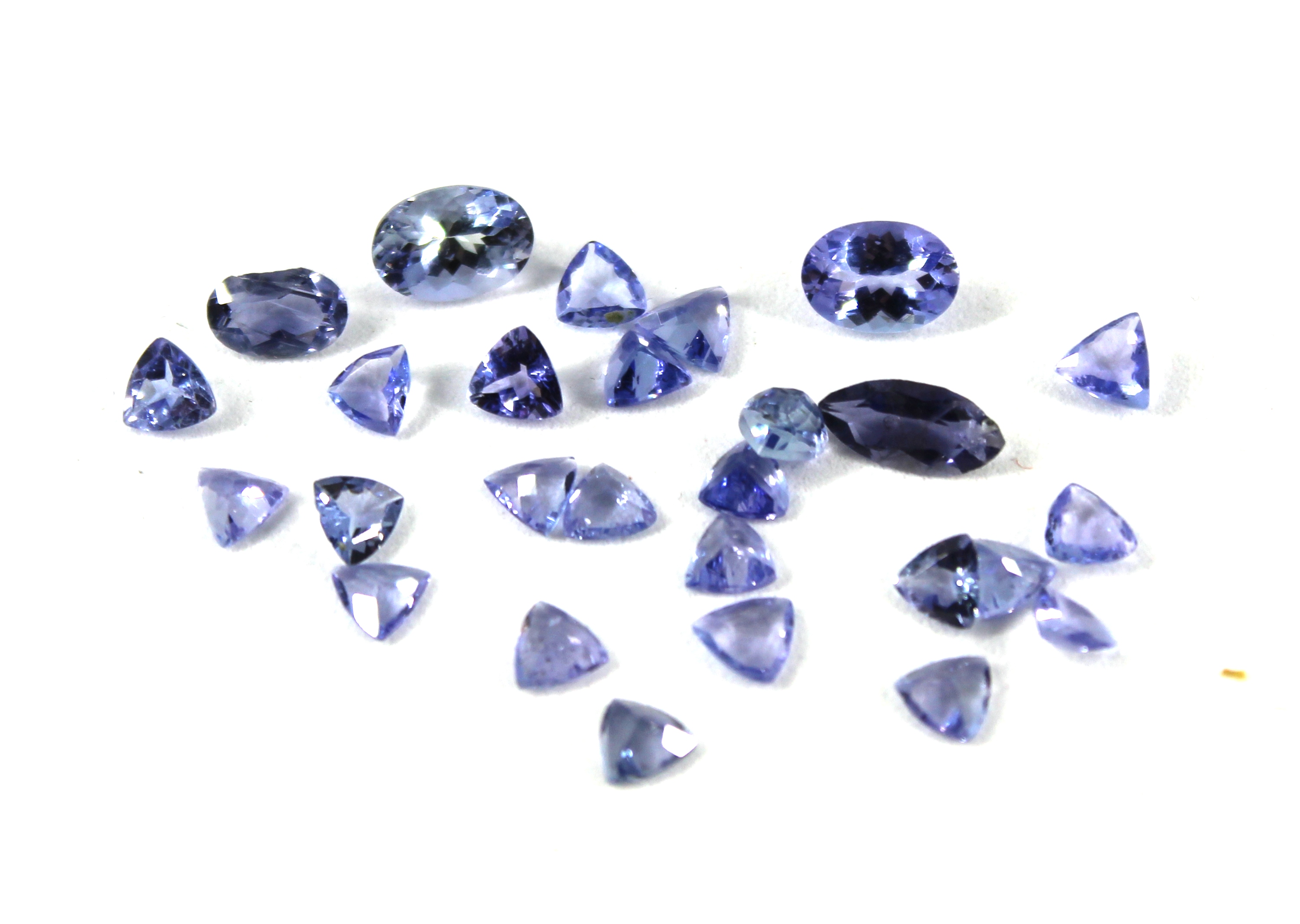 7.0 CTTW. LOOSE MIXED-CUT TANZANITE