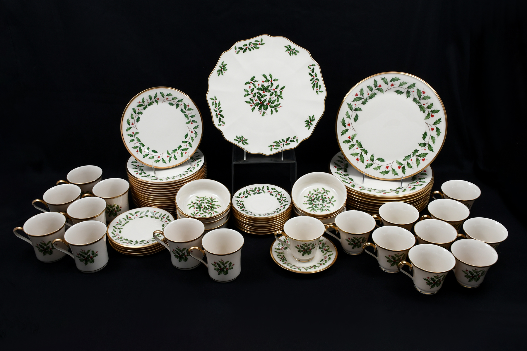 70 PC. LENOX HOLIDAY CHRISTMAS