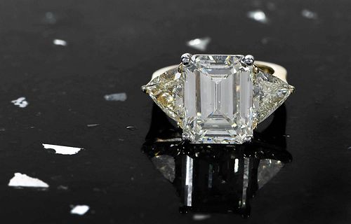 7.10CT. EMERALD CUT DIAMOND