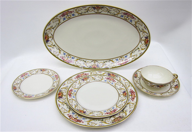 77 PIECE BOHEMIA ROYAL IVORY
