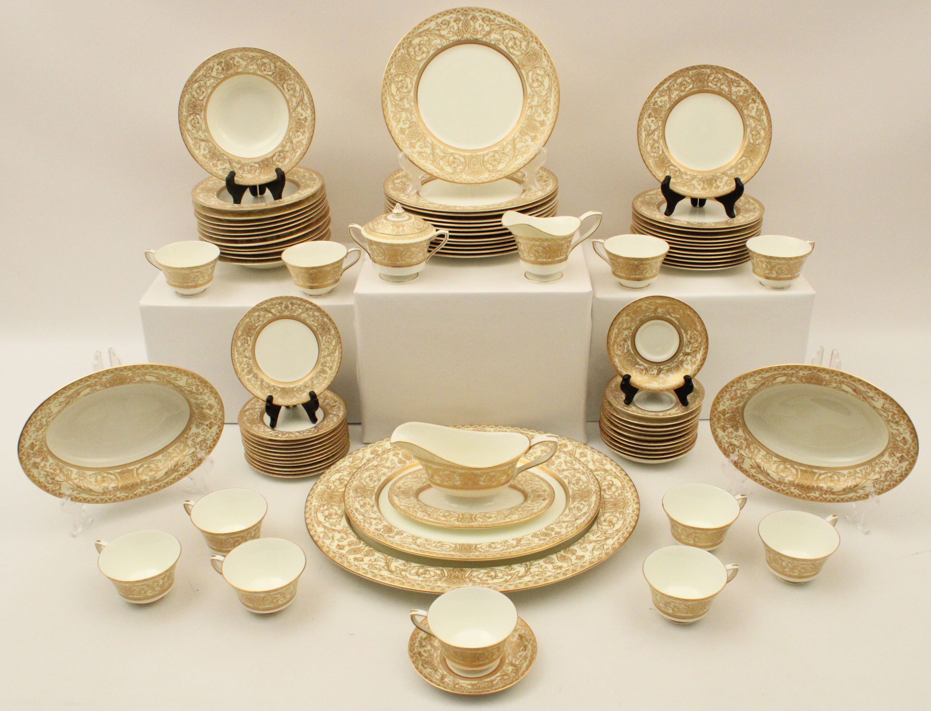 78 PC ROYAL WORCESTER DINNER