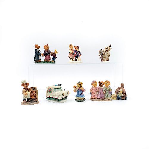 8 BOYDS BEARS KRINGLE'S AND