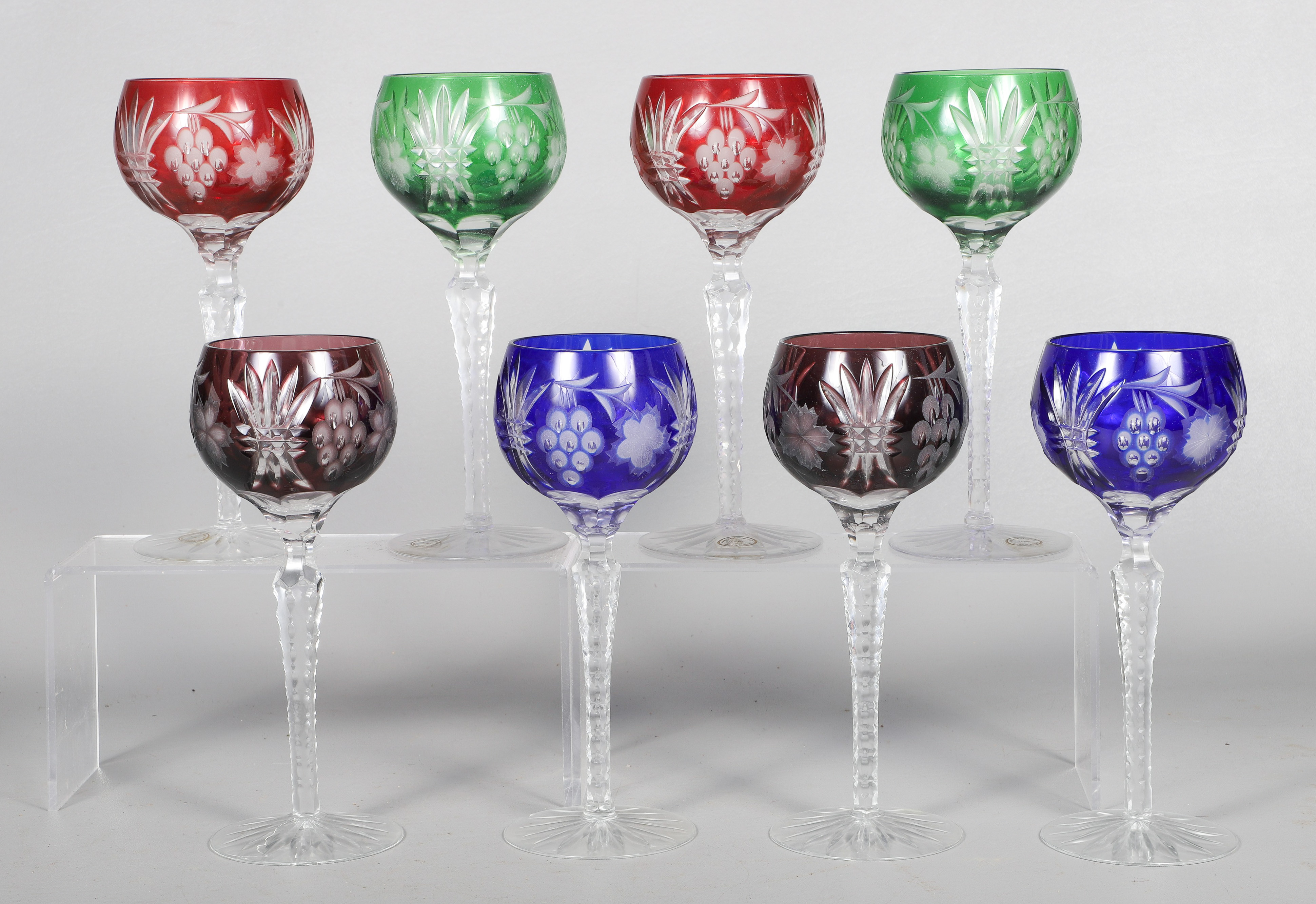 (8) Color cut to clear glass