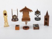 8 DECORATIVE WATCH DISPLAYS AN