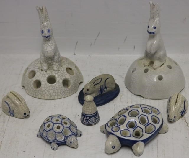 8 DEDHAM POTTERY FIGURAL ITEMS TO