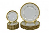 8 MINTON PORCELAIN DINNER PLAT