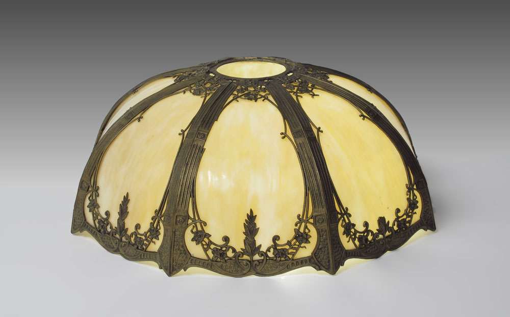 8 PANEL SLAG GLASS LAMP SHADE: