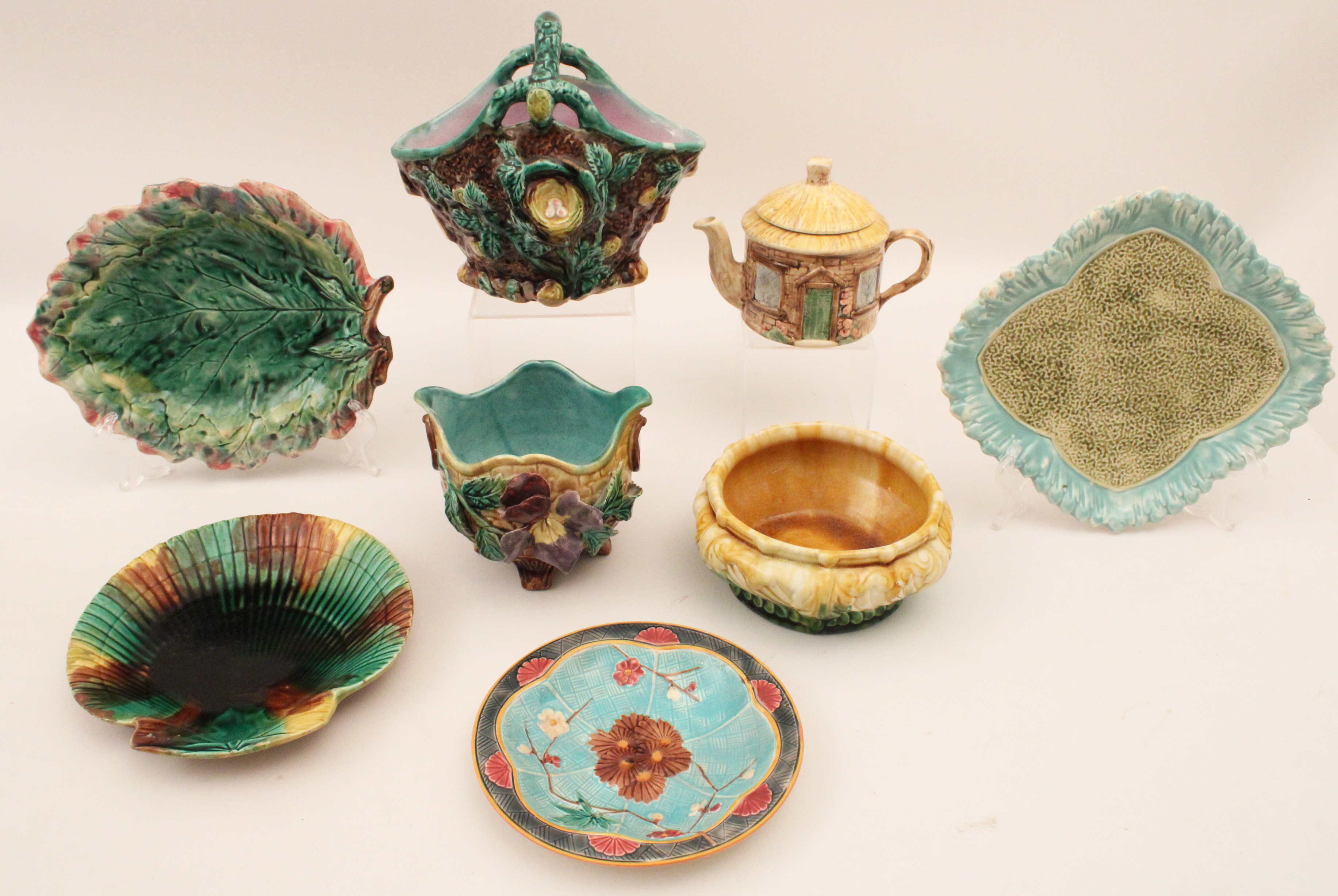 8 PC. LOT OF MAJOLICA INCLUDING