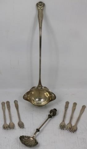 8 PCS OF STERLING SILVER FLATWARE