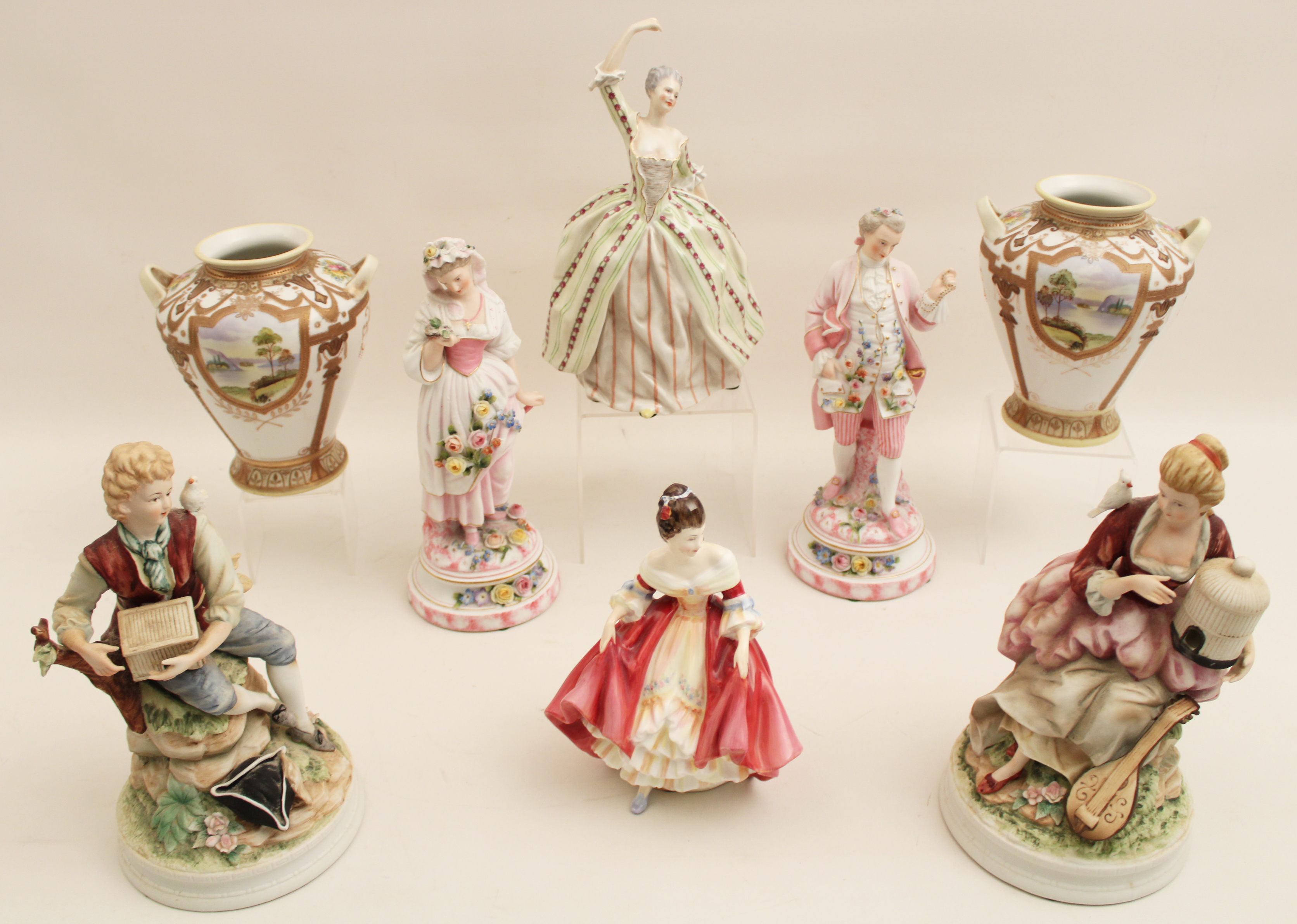8 PIECE LOT OF PORCELAIN 8 PIECE