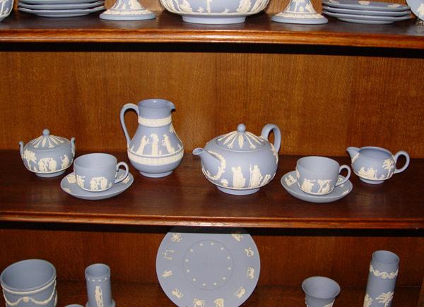 8 PIECE WEDGWOOD BLUE JASPER TEA