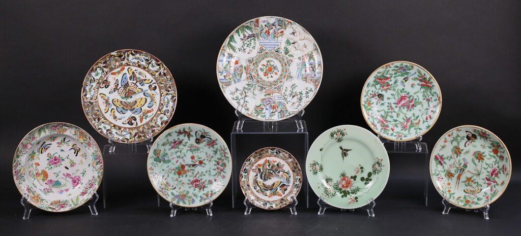 8 PIECES CELADON AND BUTTERFLY
