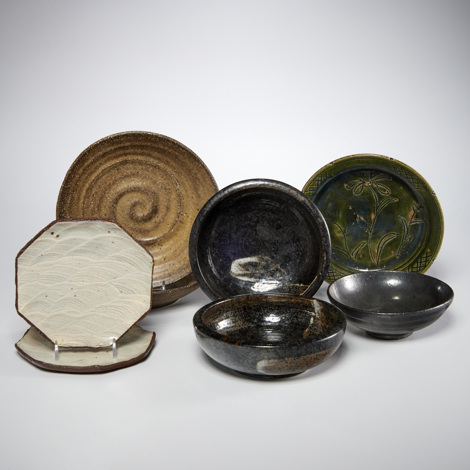 (8) PIECES CONTEMPORARY JAPANESE