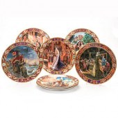 8 ROYAL DOULTON DECORATIVE PLA