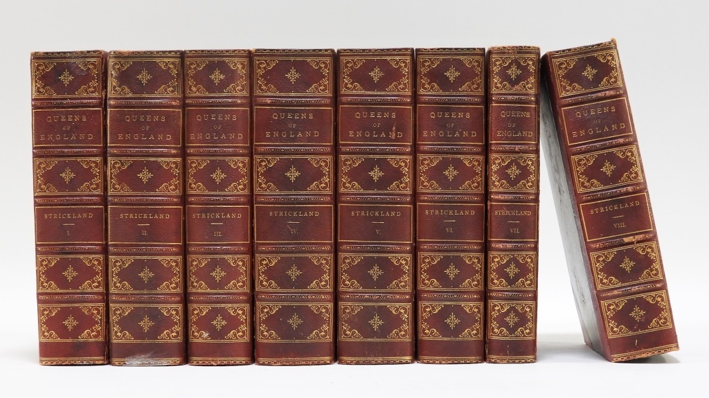 8 VOL. AGNES STRICKLAND QUEENS OF