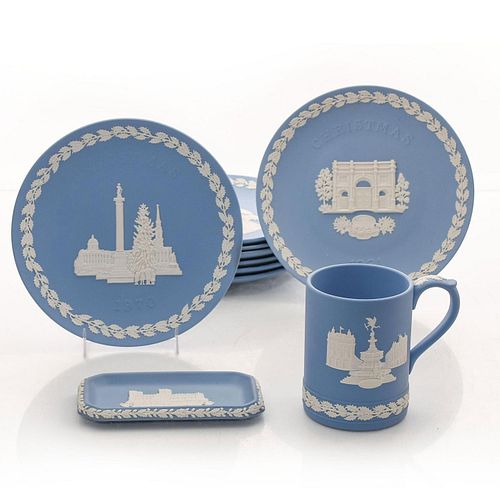 8 WEDGWOOD JASPERWARE CHRISTMAS