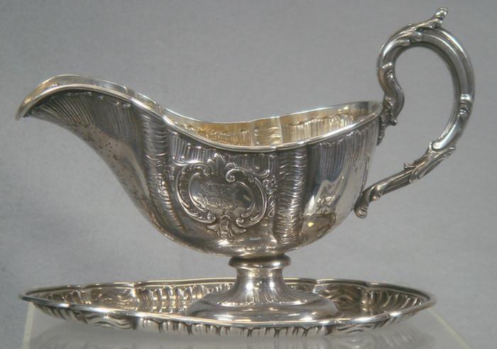 800 silver repousse gravy boat with