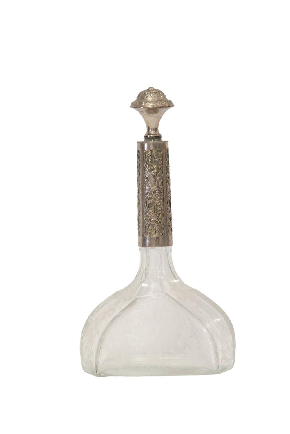 .830 SILVER & ETCHED GLASS BOTTLE11