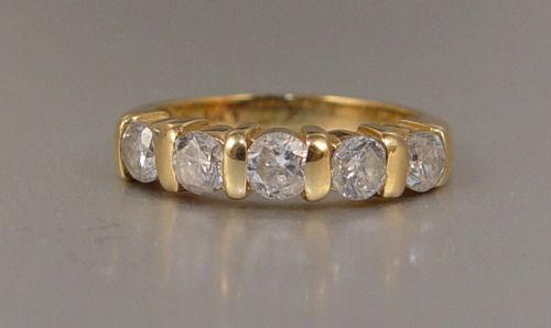.85 Ct DIAMOND ANNIVERSARY BAND: