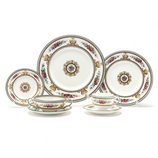 (87) PIECE WEDGWOOD COLUMBIA