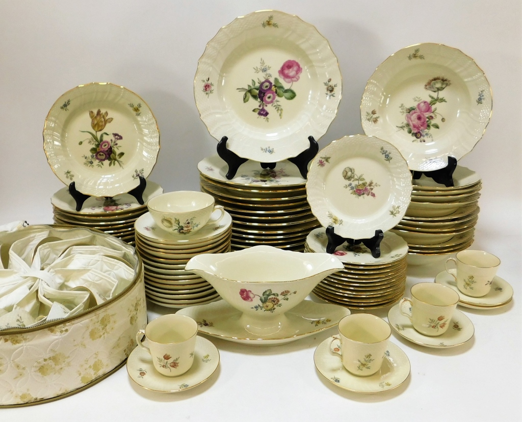 87PC ROYAL COPENHAGEN FRIJSENBORG