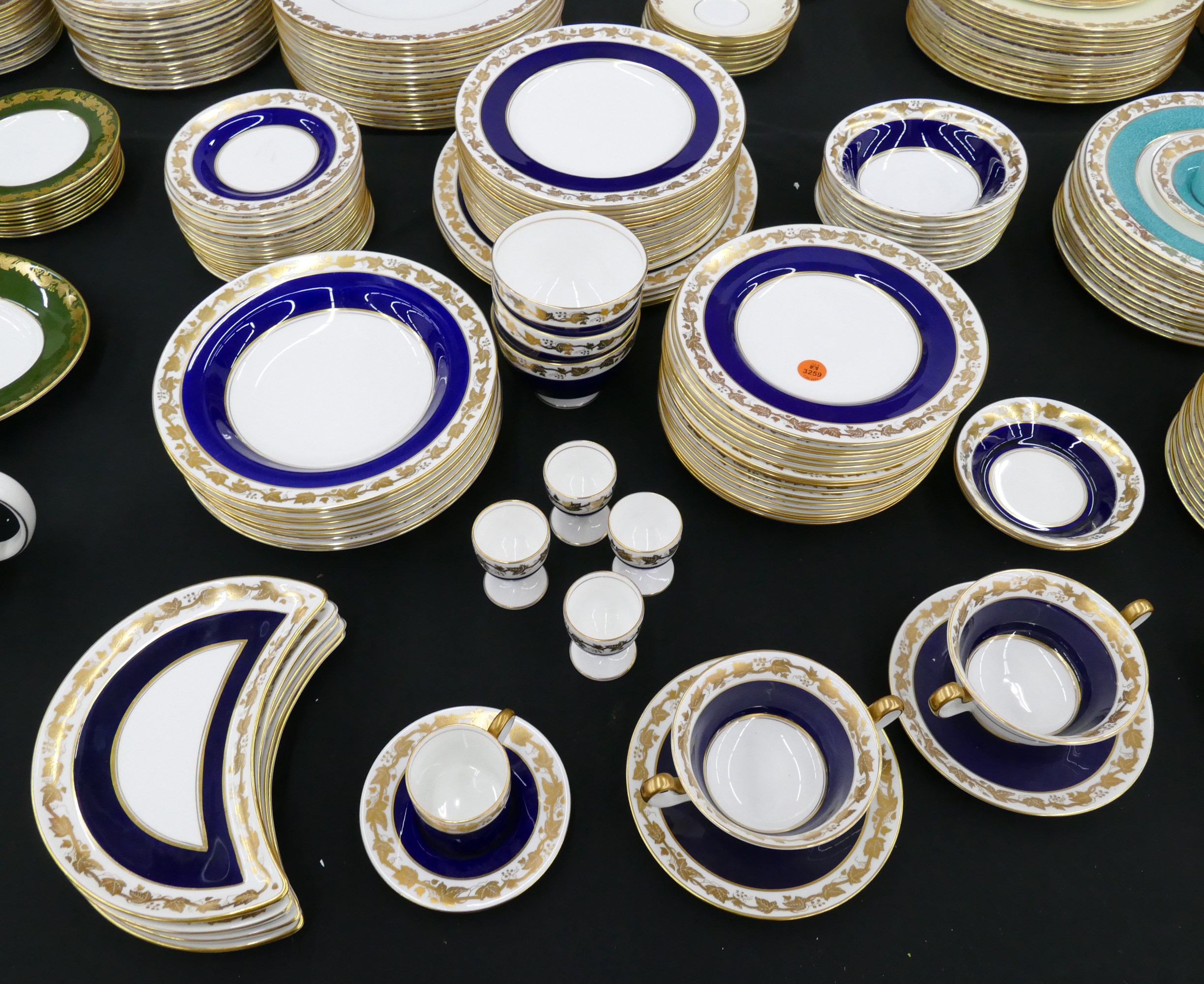 88pc Wedgwood Whitehall Mazarine