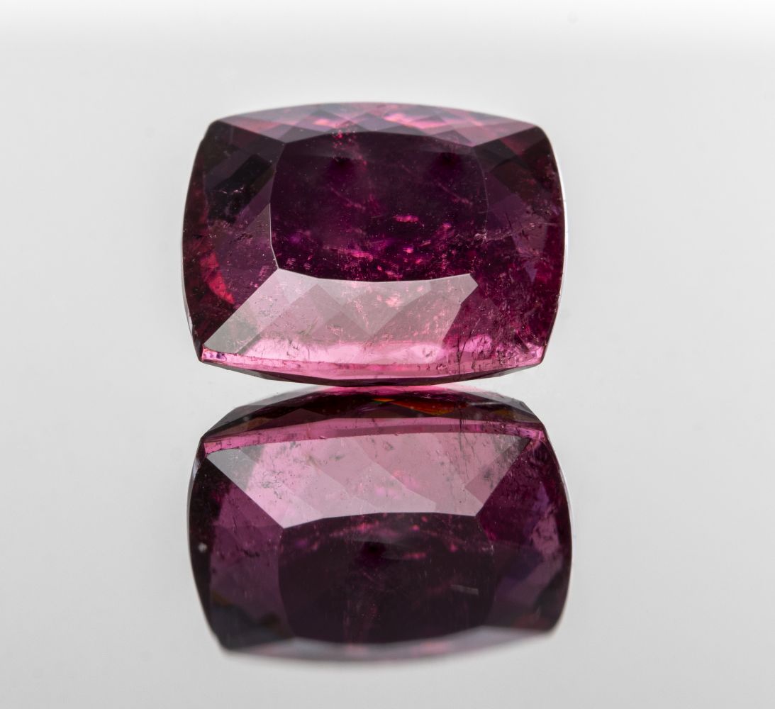8.92CT. LOOSE CUSHION-CUT RUBELLITE