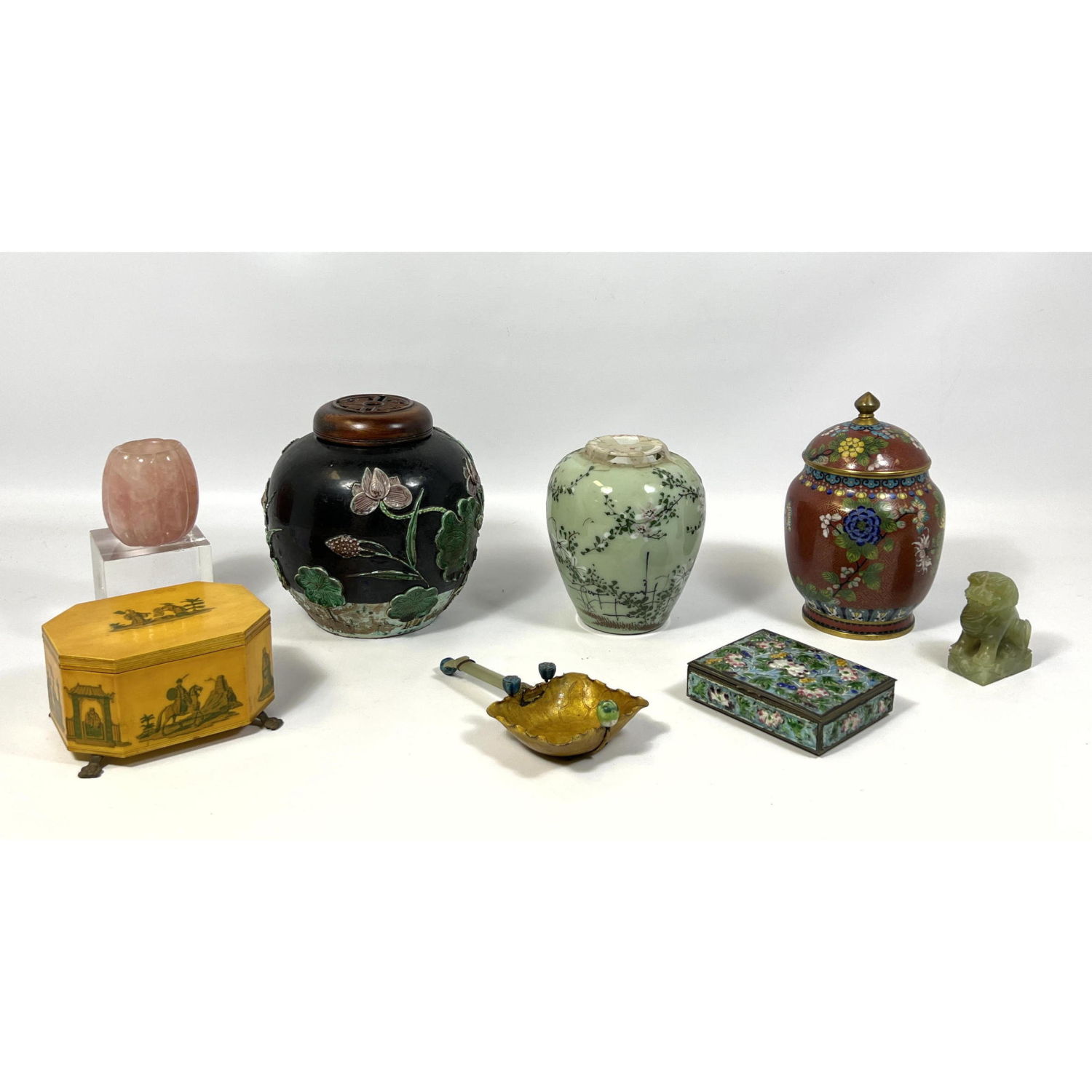 8pc Asian and Chinese Decorative