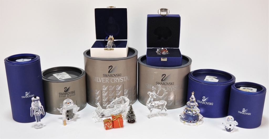 8PC SWAROVSKI CHRISTMAS FIGURE