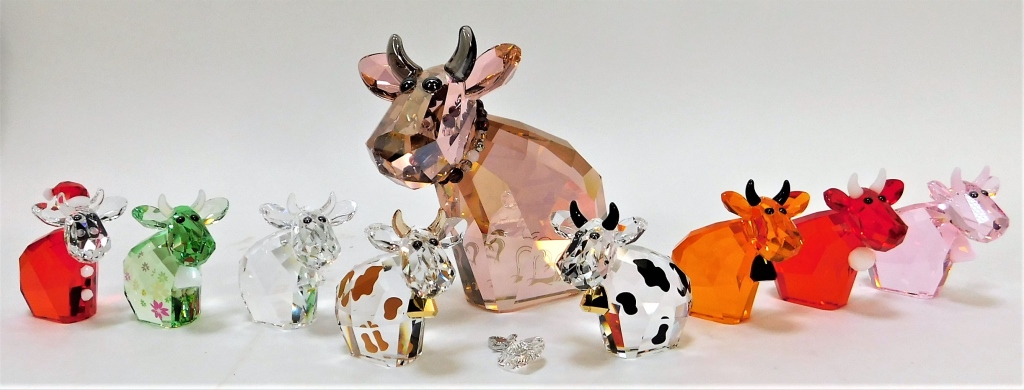 8PC SWAROVSKI MO COW FIGURINE