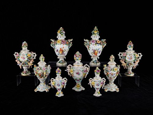 9 GERMAN SITZENDORF LIDDED